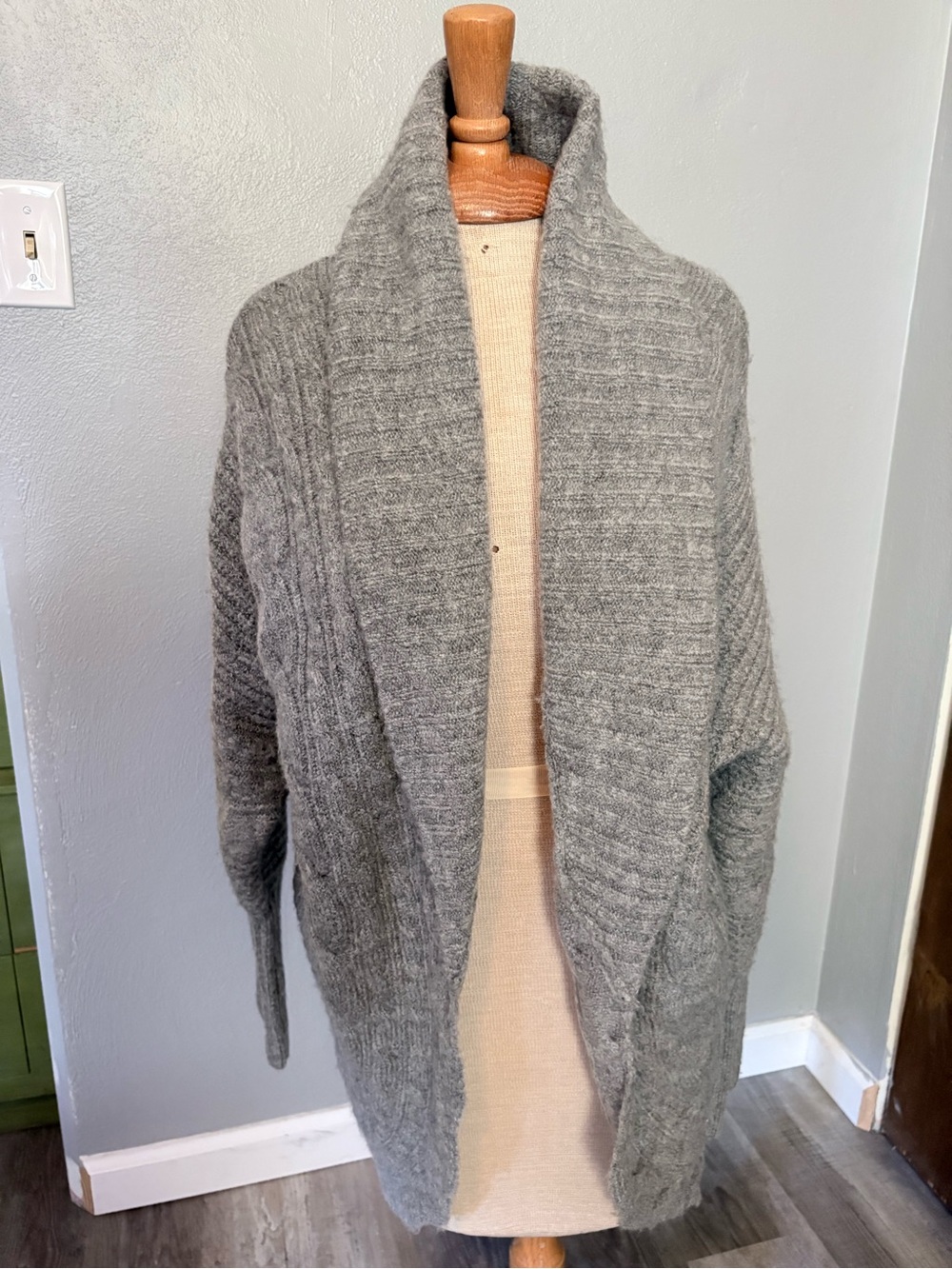 Abercrombie & Fitch Gray Open Front Shawl Collar Cardigan